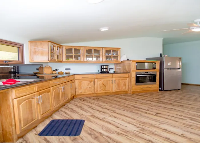 Spacious With Sea View, Au Cap, 124 M² *