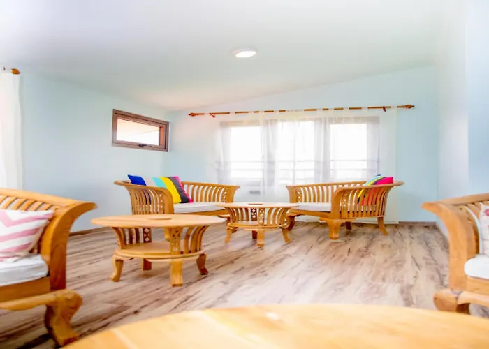 Spacious With Sea View, Au Cap, 124 M² Appartement