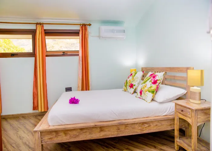 Spacious With Sea View, Au Cap, 124 M² Appartement *