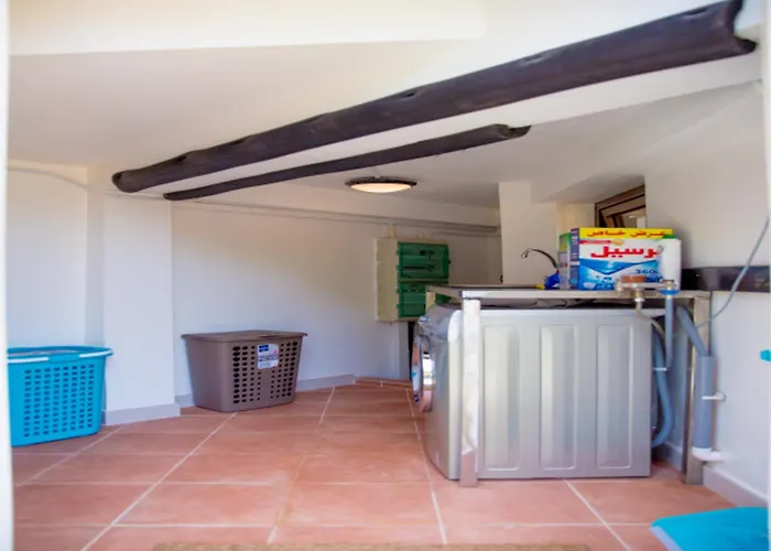 Appartement Spacious With Sea View, Au Cap, 124 M² *
