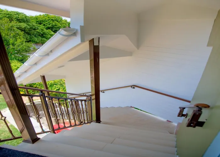 Spacious With Sea View, Au Cap, 124 M² Appartement